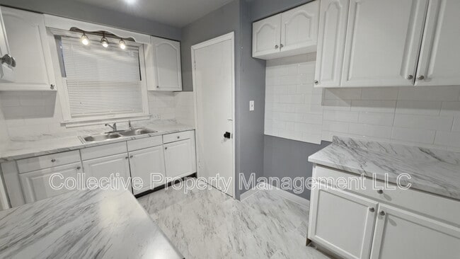 Building Photo - 3625 Chatsworth St