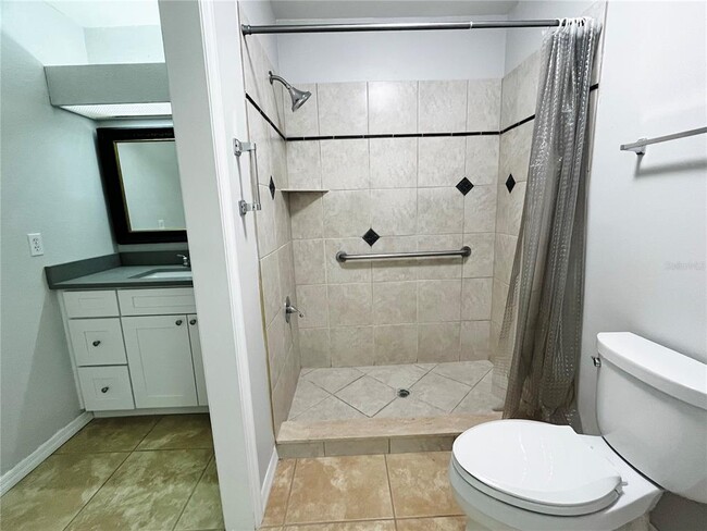 Building Photo - 6490 Cape Hatteras Way NE