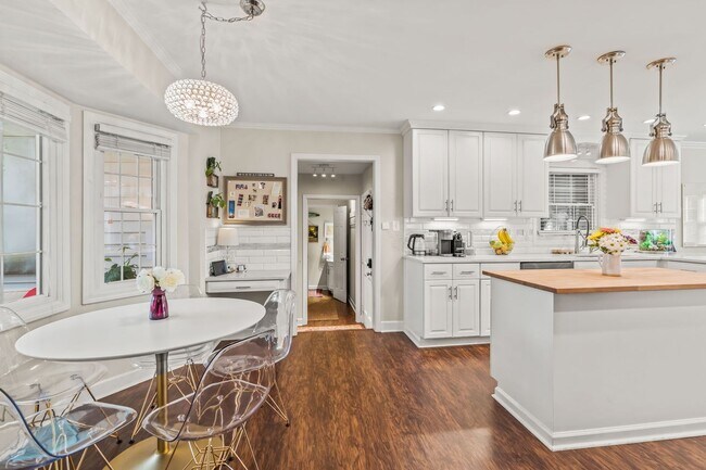 Building Photo - 4BR Golf Course Home in Bermuda Run with EV Charger