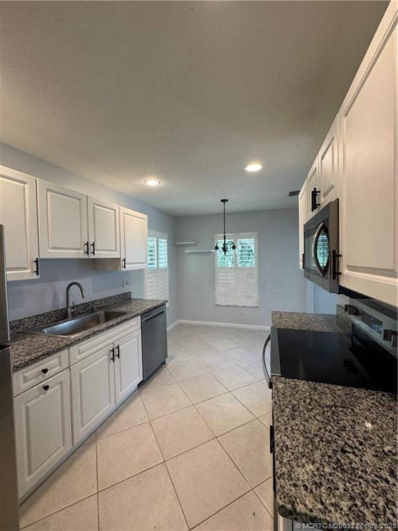Building Photo - 4567 SE Murray Cove Cir