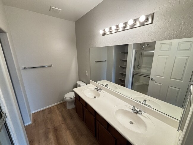 Building Photo - Beautiful 3Bed/2Bath/1Car Condo in Sky Pointe Community – Northwest Las Vegas!