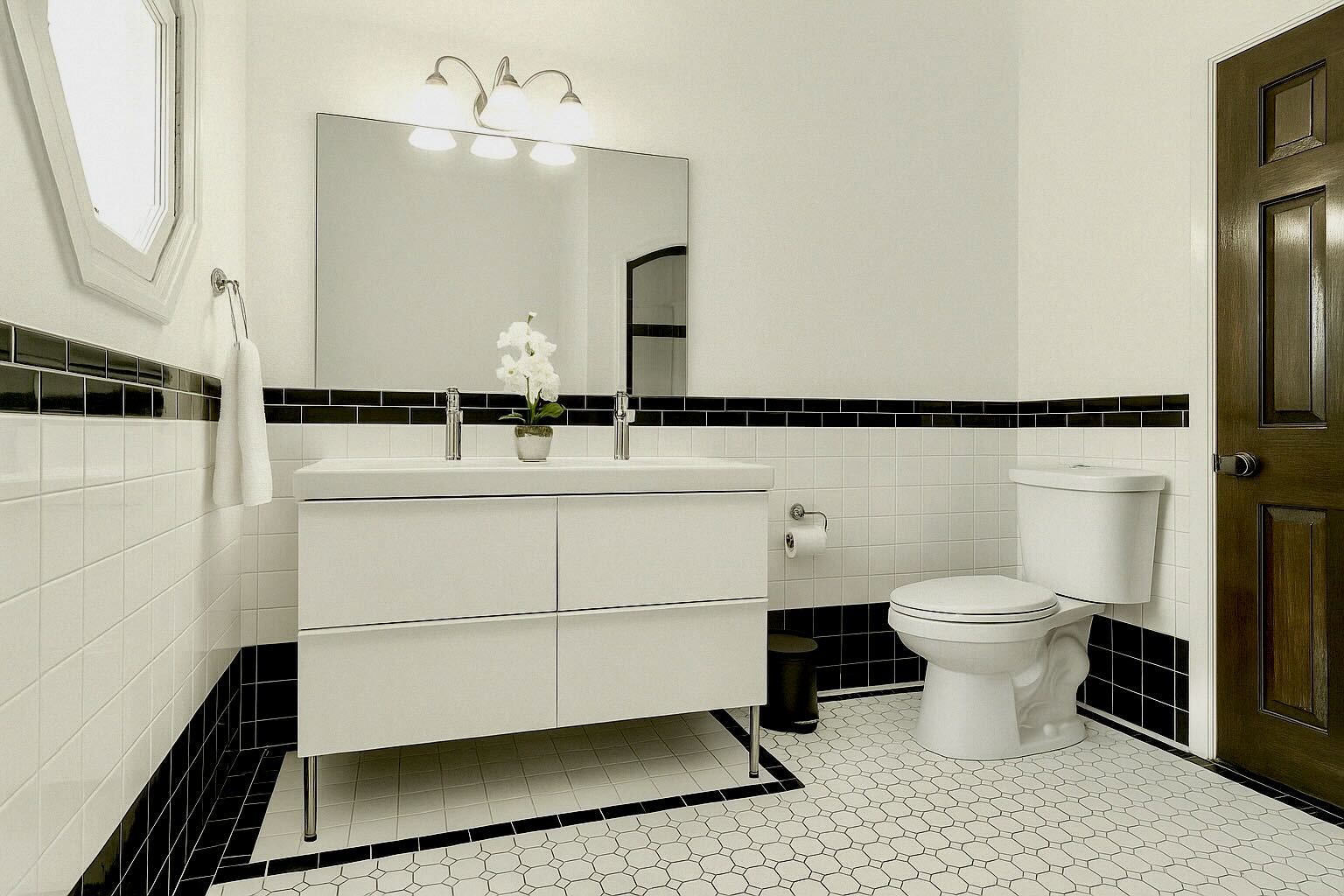Large Bathroom - 217 Poinsettia S Pl