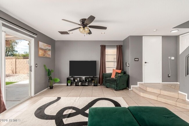 Building Photo - 12106 N 128th Ave