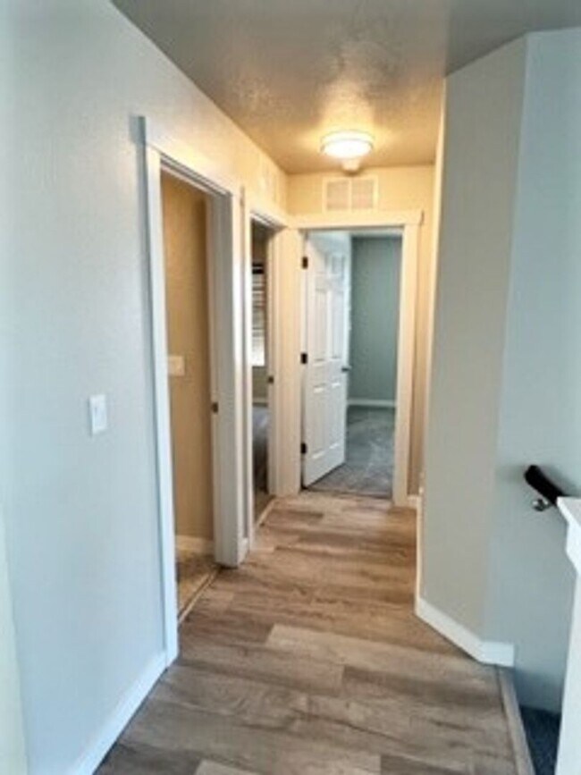 Building Photo - Great 4 bed 2.5 bath home with 2600 sq ft!  Kuna Home with lots of room just off N Ten Mile Rd an...