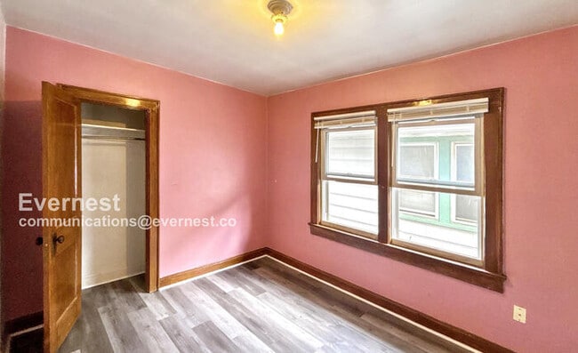 Building Photo - 663 S Burgess Ave