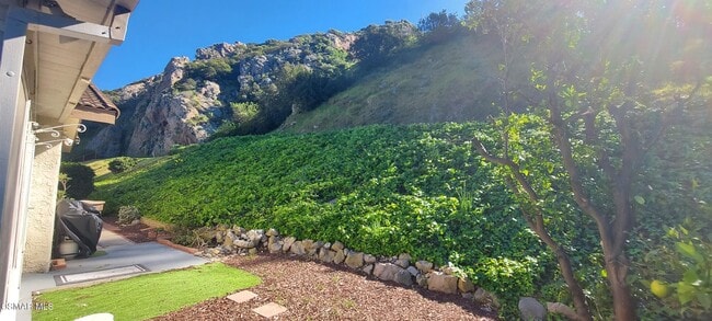 Building Photo - 6050 Gitana Ave