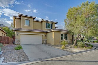 Building Photo - One-of-a-Kind 4 Bedroom Home with Casita i...