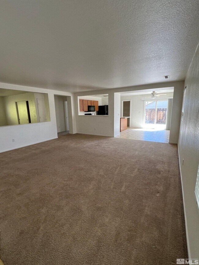 Building Photo - 9648 Autumn Leaf Way
