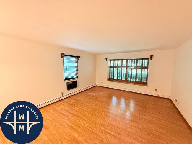 Building Photo - 5700 W Wahner Ave