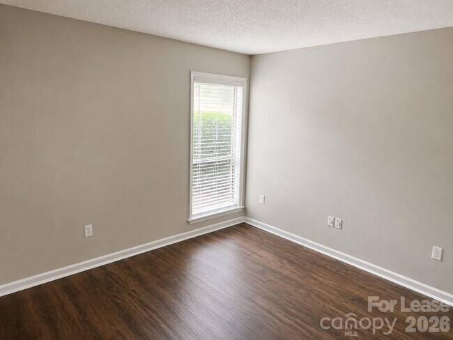Building Photo - 7223 Winery Ln