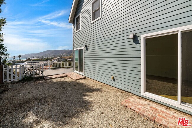 Building Photo - 6457 Surfside Way