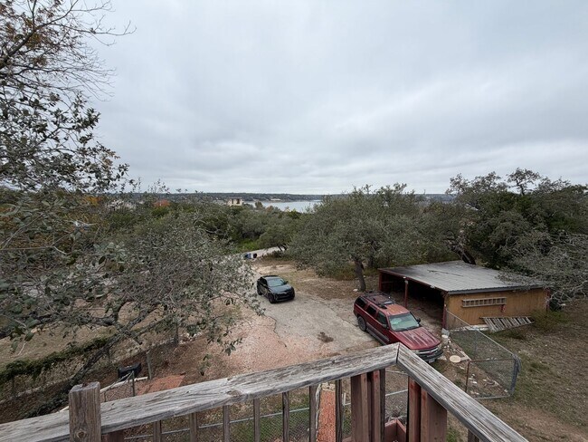 Building Photo - 16920 Rocky Ridge Rd