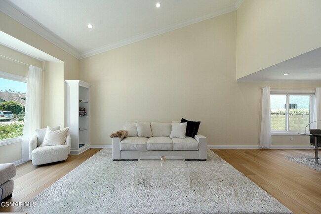 Building Photo - 5557 Adelina Ct