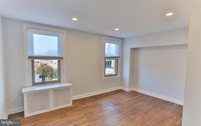 Building Photo - 855 N 24th St