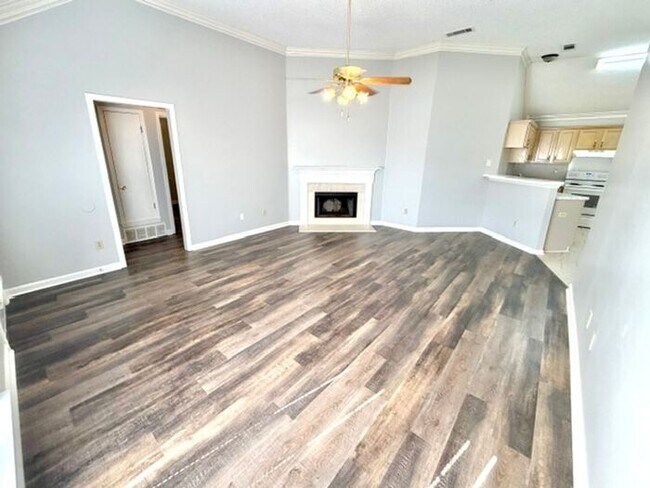 Building Photo - Coming Soon! Spacious 3 Bedroom 2 Bath Home In Southeast Memphis