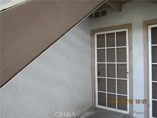 Building Photo - 2521 W Sunflower Ave