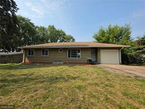 Building Photo - 1306 Woodhill Rd