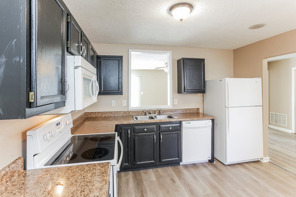 Building Photo - 7621 Blue Willow Dr