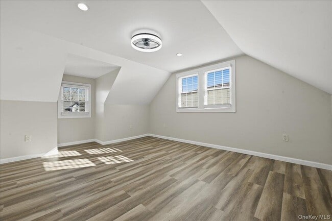 Building Photo - 18 Durham Rd