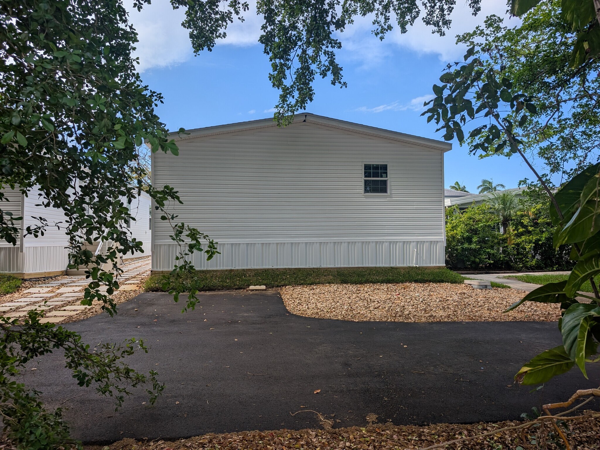 Building Photo - 3051 SW 50th St