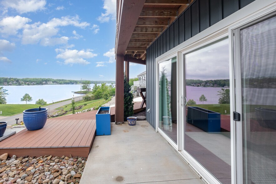 Building Photo - 4006 Apple Valley Dr