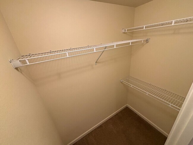 Building Photo - c792