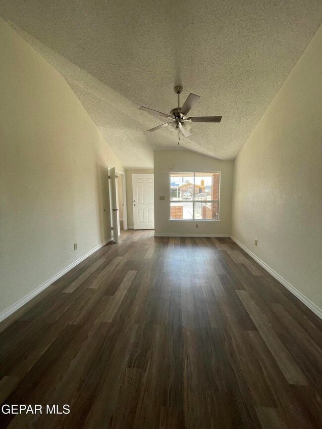 Building Photo - 847 Montera Rd