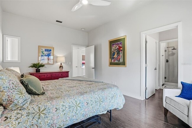 Building Photo - 106 Fareham Pl N