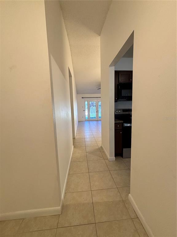 Building Photo - 1761 Lakeview Village Dr