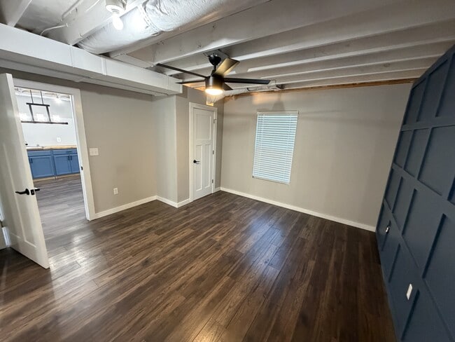 Building Photo - 105 Bottle Dr