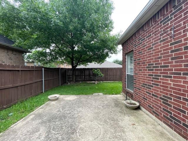 Building Photo - 408 Hideaway Ct