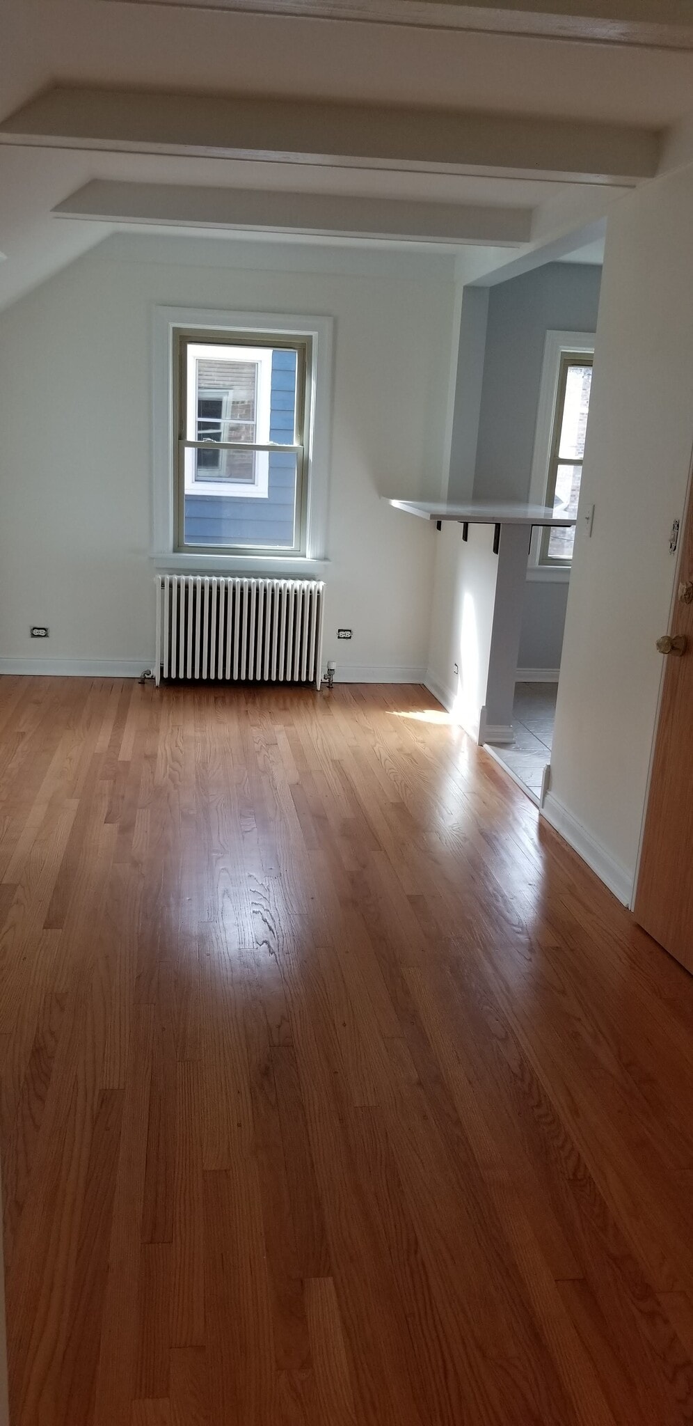 Unit 2 - 679 Park Ave W