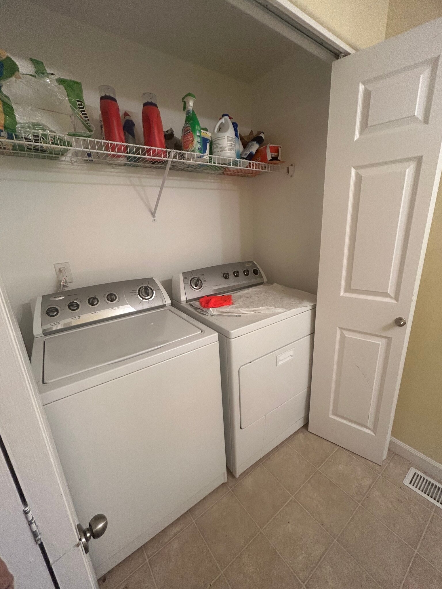 Building Photo - 10723 SW Canterbury Ln