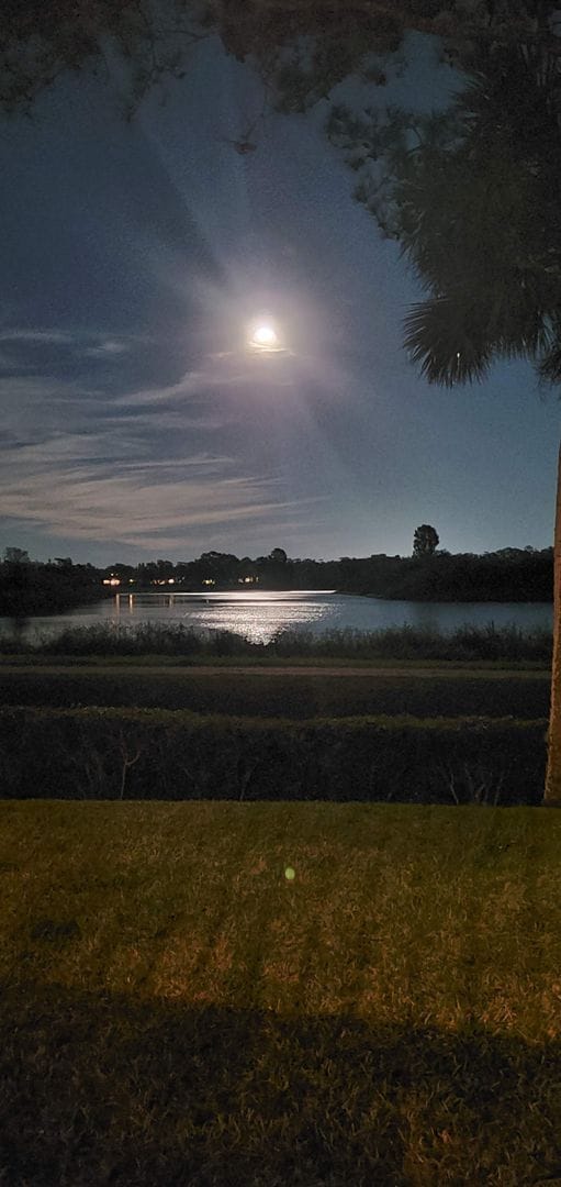 Building Photo - Annual UNfurnished 2/2 ground floor condo in water front boating community