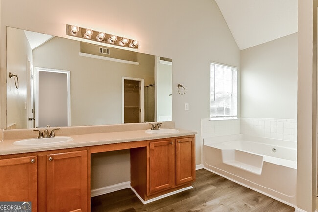 Building Photo - 1653 Deer Crossing Cir