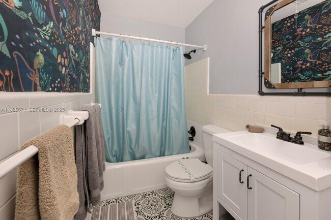 Building Photo - 1701 Fletcher St