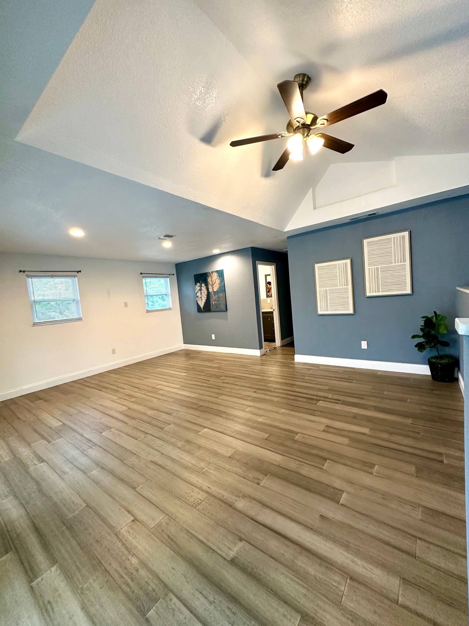 Spacious Loft - 423 Ololu Dr