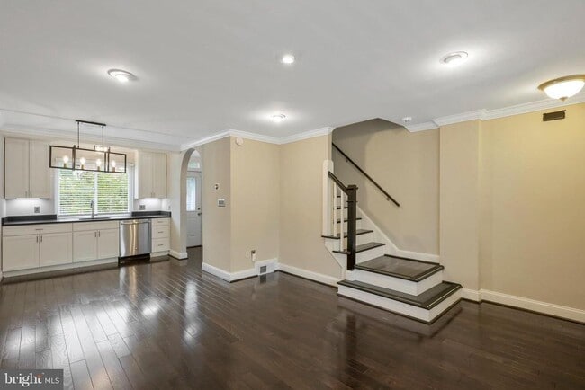 Building Photo - 3030 Manning St