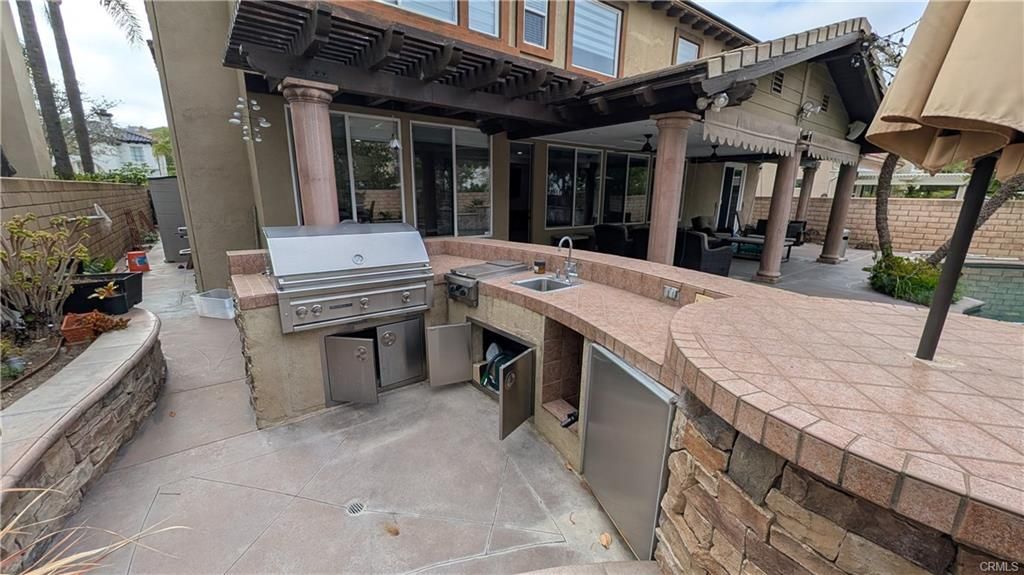 Building Photo - 996 N Antonio Cir