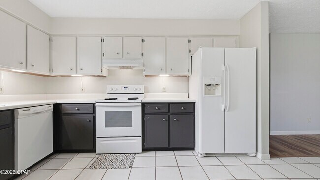 Building Photo - 7708 Shadow Bay Dr