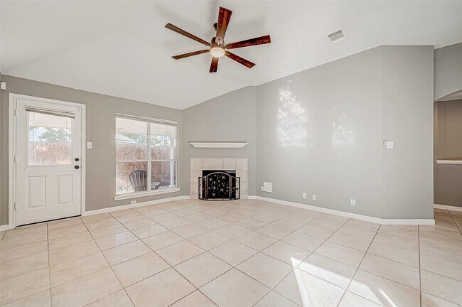 Building Photo - 6807 Catarina Cir