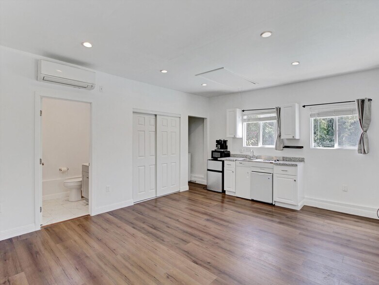 Building Photo - 8956 Kramerwood Pl