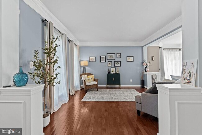 Building Photo - 43550 Riverpoint Dr