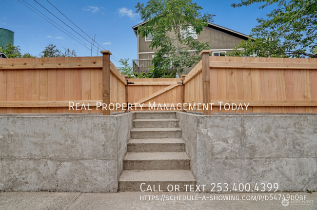 Building Photo - Cozy Home Near Port Orchard Waterfront