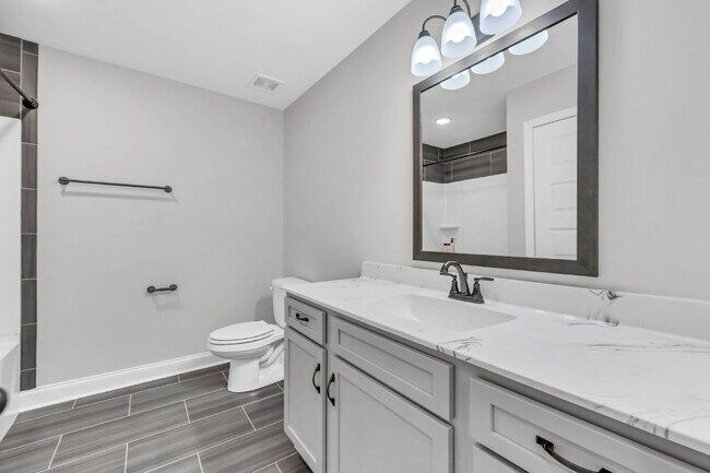 Building Photo - Beautiful modern home less than 2 years old