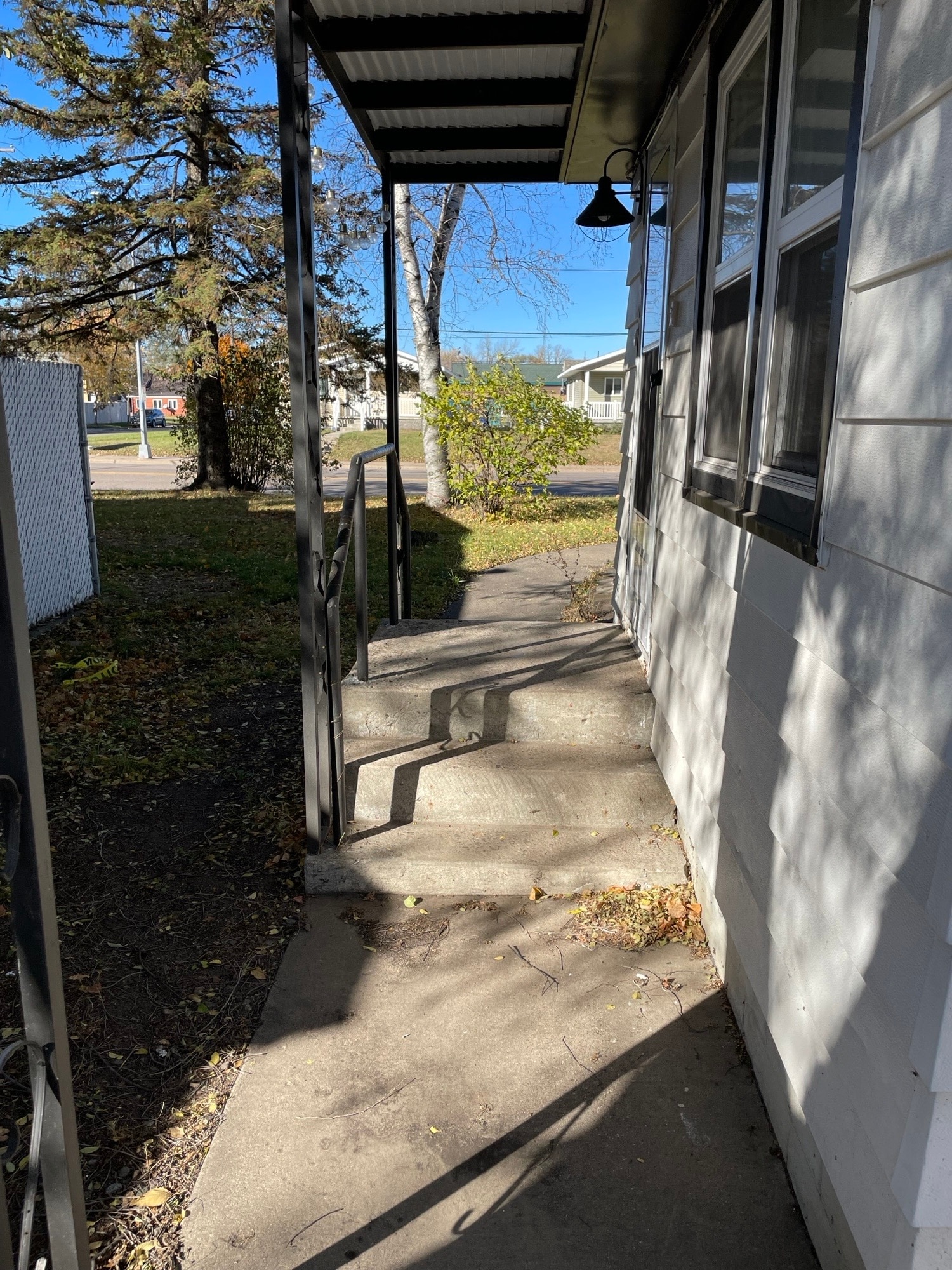 Building Photo - 706 E Saint Germain St