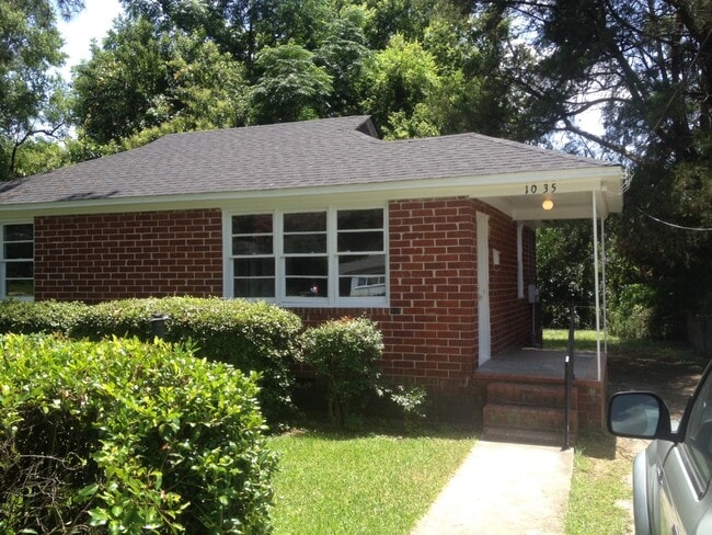 Primary Photo - **AVAILABLE NOW**2 bedroom / 1 bathroom Home for Rent in Columbus, GA