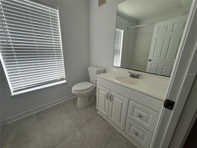 Building Photo - 18293 Bridle Club Dr