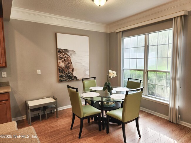 Building Photo - 3857 Lionheart Dr