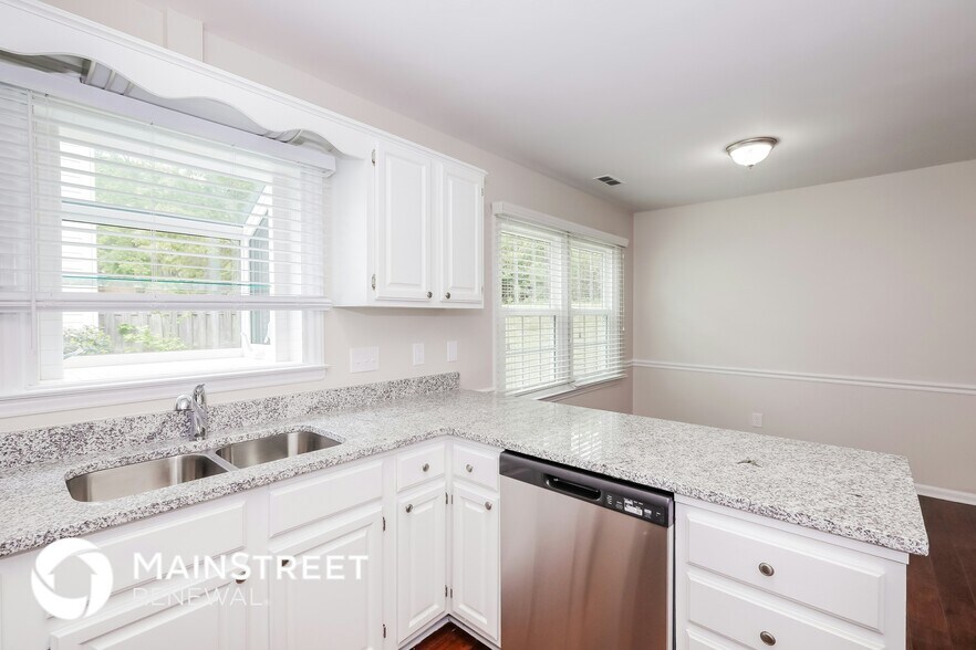 Building Photo - 8912 Rittenhouse Cir